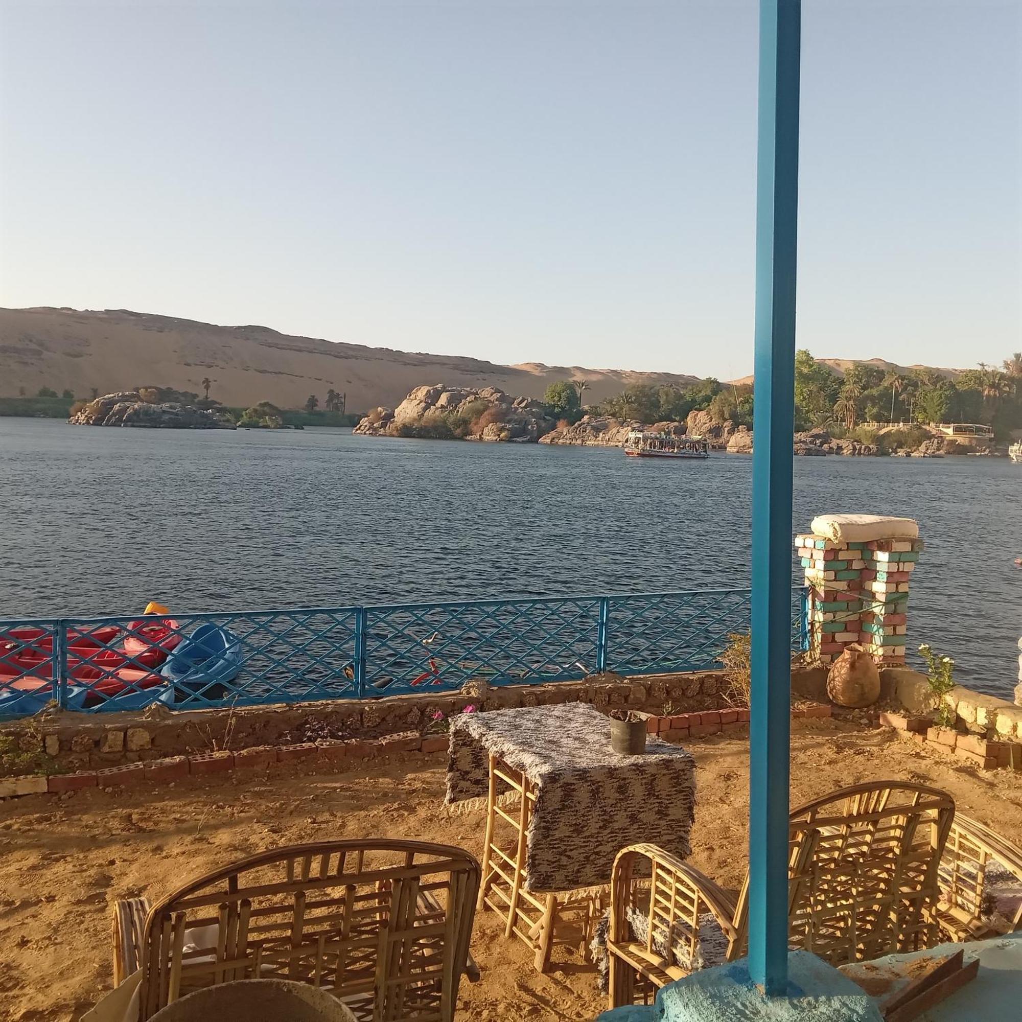 Hooly Nubian Hotel Aswan Bagian luar foto