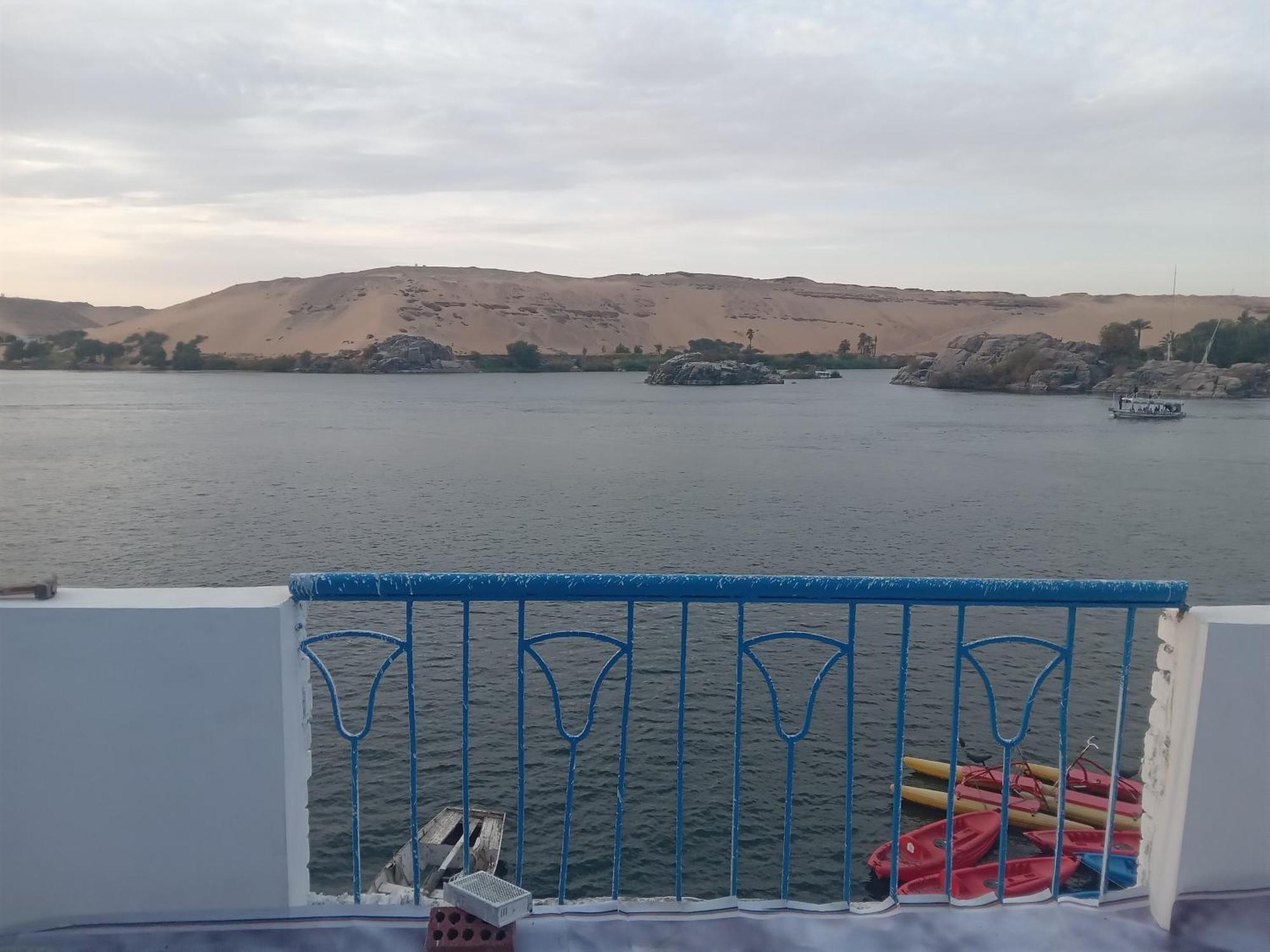Hooly Nubian Hotel Aswan Bagian luar foto