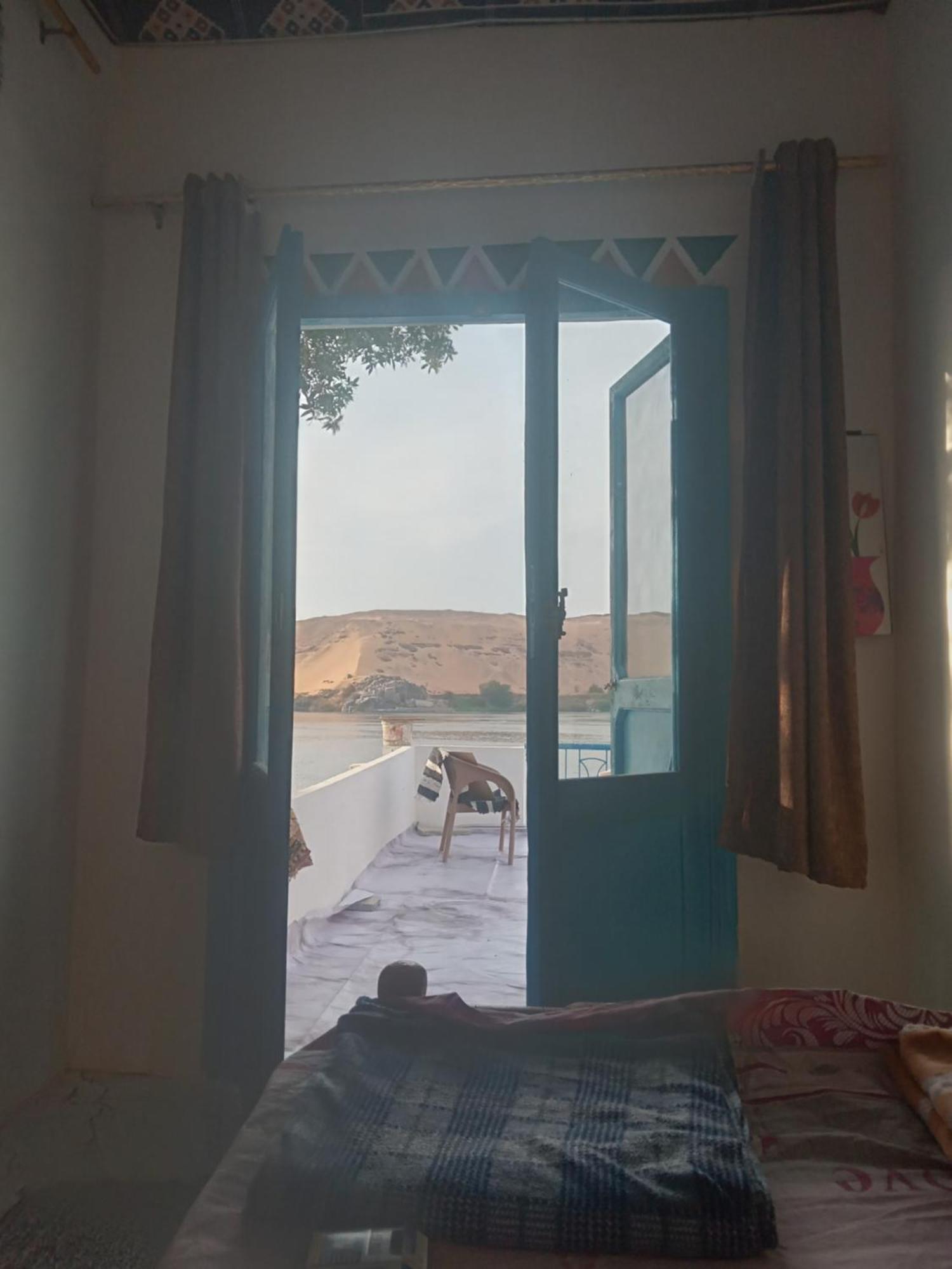 Hooly Nubian Hotel Aswan Bagian luar foto